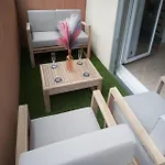 アパート L'etoile Biterroise - De Avec Piscine Et Parking Gratuit A *