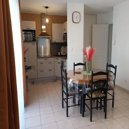 Apartment L'Etoile Biterroise - Location Appartement De Vacances - Beziers